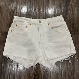 LEVI’S 501 WHITE JEAN SHORTS high rise
